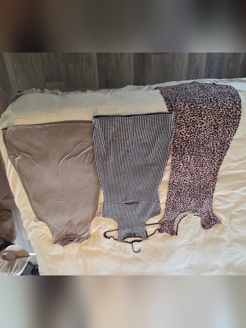 3 DRESSESS: Aeropostale Green, Volcom B&W Checkered & Volcom Animal Print Long